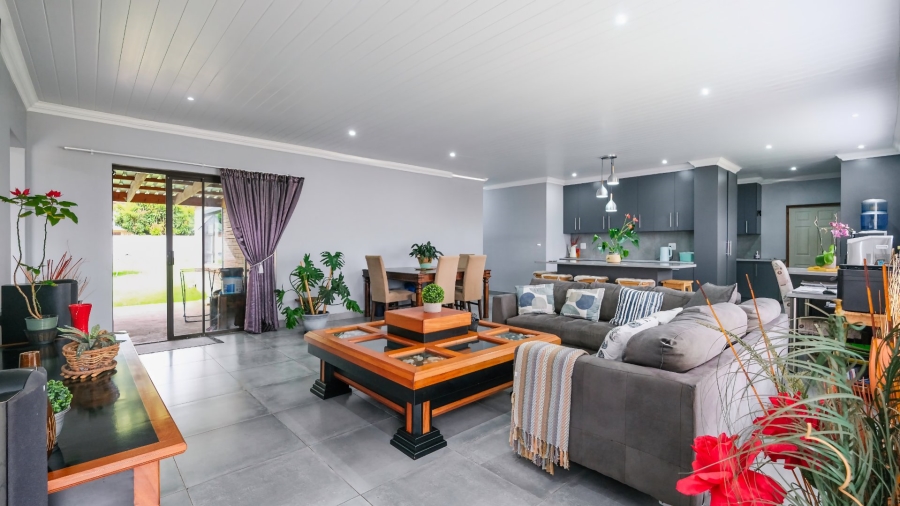 3 Bedroom Property for Sale in Loerie Park Western Cape